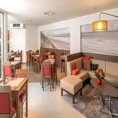 Adagio Hotel 3*